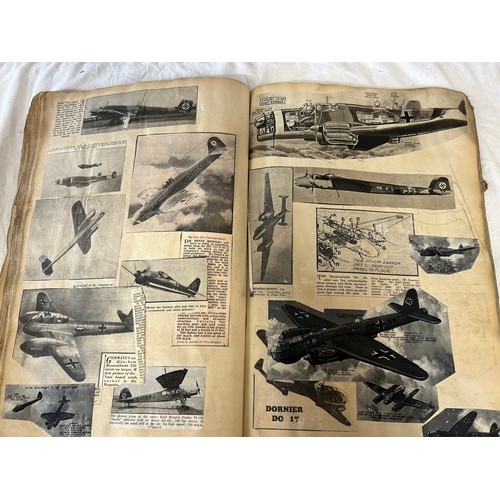 909 - Various newspapers relating to the Kenya 1964, 28 x Dinner Menus S.S. Kenya, Scrap Book containing c... 