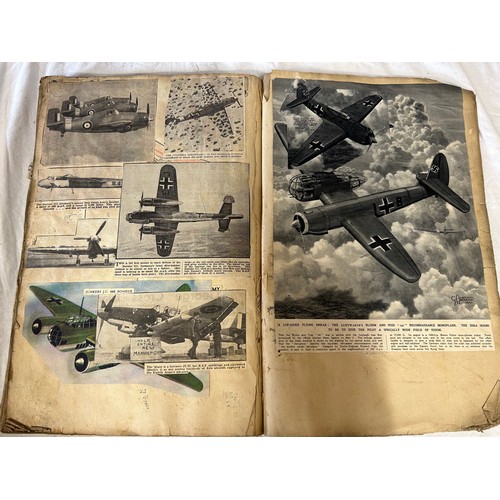 909 - Various newspapers relating to the Kenya 1964, 28 x Dinner Menus S.S. Kenya, Scrap Book containing c... 