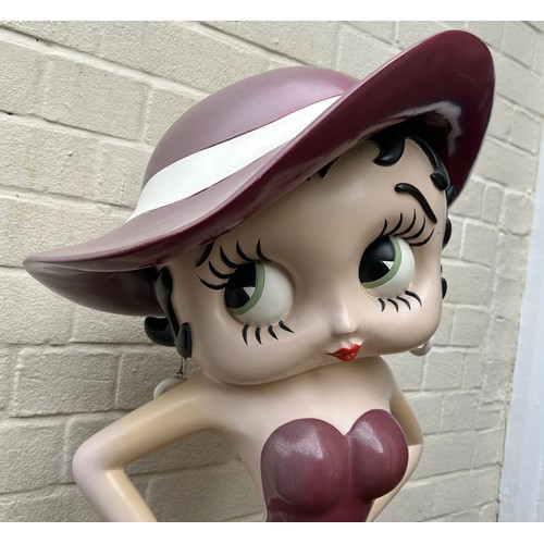 1075 - A large Betty Boop figurine, 2007 king features syndicate 95cm h.