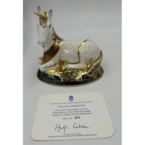 359 - A boxed Royal Crown Derby limited edition Unicorn paperweight, 364/2000 14cm h. Multiple signatures ... 