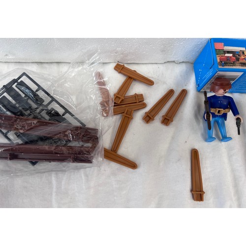 1074 - A large collection of Playmobil to include 4032 Pacific Railroad large scale trainset, appears compl... 