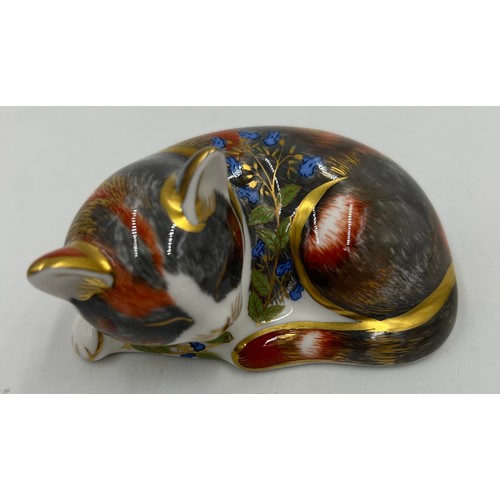 370 - A set of eight Royal Crown Derby paperweights, The Mulberry Hall Shopper Bear, Teddy Bear (Waving), ... 