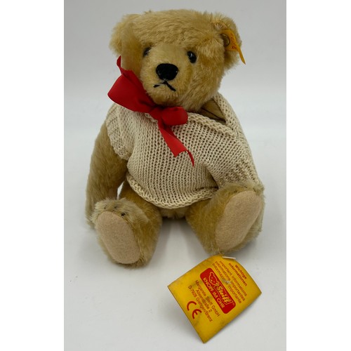 1081 - A Steiff limited edition Harrods Alexander 2006 Christmas teddy bear, 233 of 1500, in original box w... 