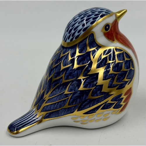 371 - A collection of five Royal Crown Derby Paperweights to include Robin, Wren, Firecrest, Fountain Frog... 