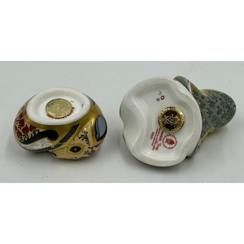 371 - A collection of five Royal Crown Derby Paperweights to include Robin, Wren, Firecrest, Fountain Frog... 