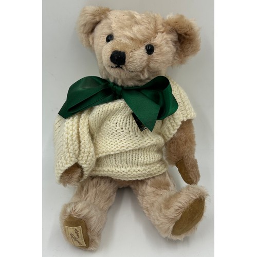 1070 - A Collection of Dean's Rag Book Bears to include '2004 Gold Member Bear' boxed, 'Herbert' No.923, 'H... 