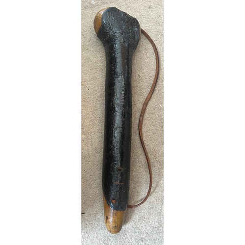 1260 - A vintage wooden club. 50cm l.