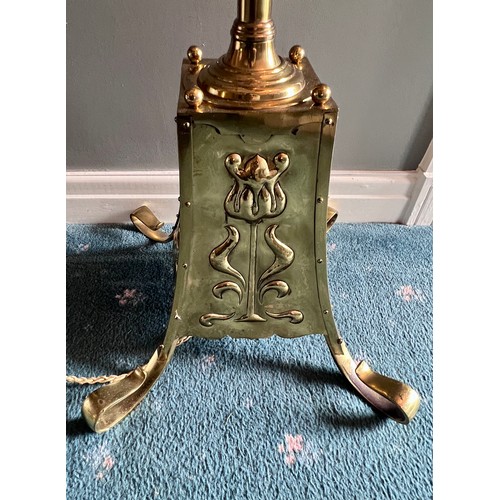 1020 - Art Nouveau telescopic brass standard lamp. 197cm to top of fitting extended.