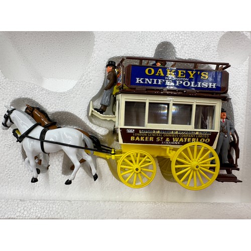 1113 - Matchbox Models of Yesteryear to include YS-39 passenger coach and horses C.1820 x 2, y10 1932 A&C T... 