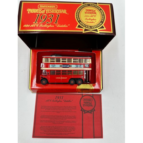 1113 - Matchbox Models of Yesteryear to include YS-39 passenger coach and horses C.1820 x 2, y10 1932 A&C T... 