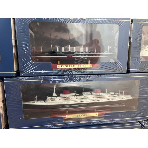 1132 - Boxed Atlas Editions ship models to include France, SS United States, Normandie, RMS Queen Mary, HMH... 