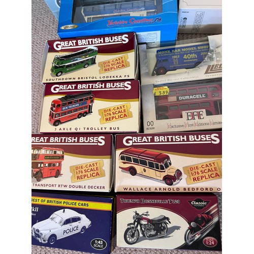 1133 - A large collection of diecast and model vehicles to include, K&C Canon Gribeauval de 12 livres Franc... 