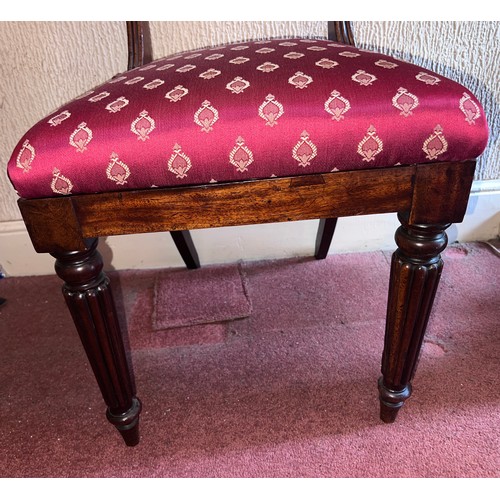 91 - A mahogany Gillows single chair with reeded front legs. 83cm h x 46cm w x 49.5cm  to seat.