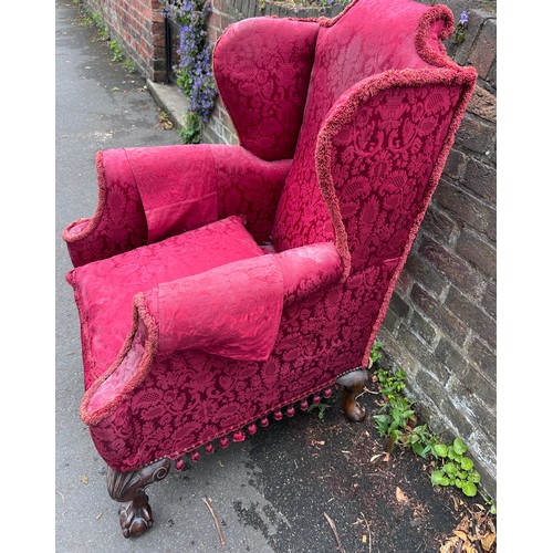 73 - A good quality wing armchair with cabriole legs and ball and claw feet to front. 108cm h to back, 75... 