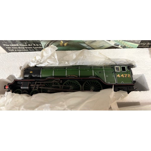 1135 - A boxed Hornby R.1039 Flying Scotsman OO gauge train set.