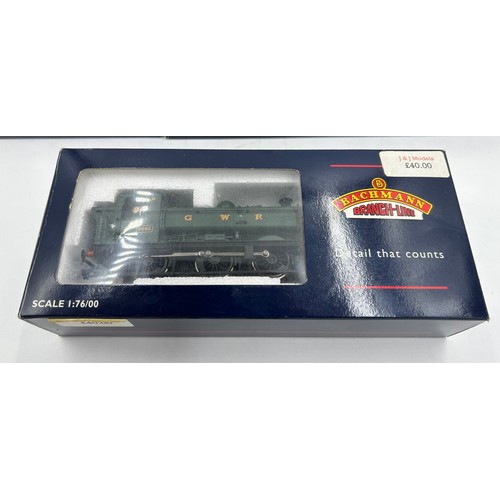 1147 - A boxed Bachmann 32-200 8570 Pannier Tank 9643 GWR Green together with rolling stock, 34-327B 50ft P... 