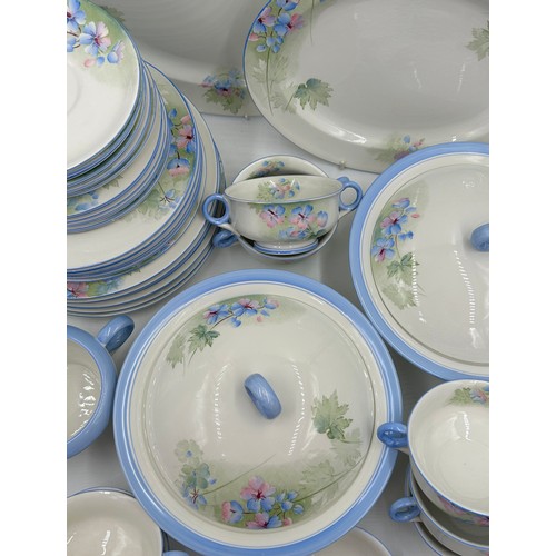 240 - An eight piece part Shelley dinner service, pattern c12516 comprising 8 x dinner plates, 8 x dessert... 