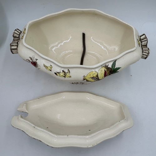 242 - Various ceramics to include a Sylvac petal dish 27cm d, a Doulton's  Pomegranate Burslem lidded ture... 