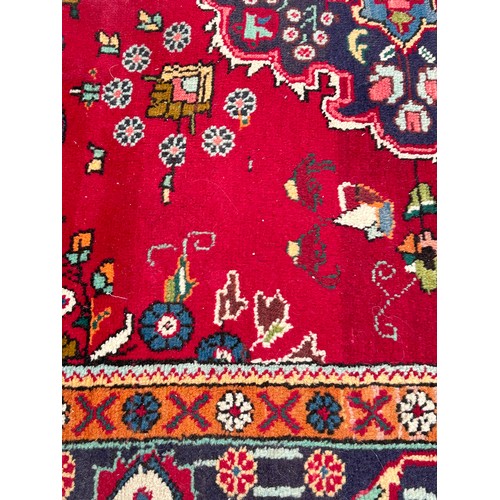 1223 - A contemporary Mashad hand knotted carpet from Persia/Iran. Wool pie and cotton warp. Approx. 280 x ... 