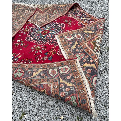 1223 - A contemporary Mashad hand knotted carpet from Persia/Iran. Wool pie and cotton warp. Approx. 280 x ... 