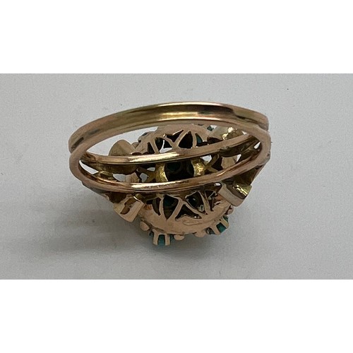 689 - A 14 carat gold ring set with turquoise. Size Q. Weight 4.3gm.