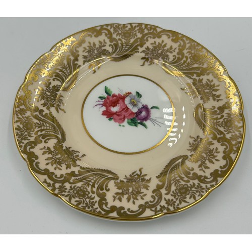 219 - Minton Vanessa pattern part service, to include 6 x dinner plates, 2 x plates 22cm d, 6 x plates 19.... 