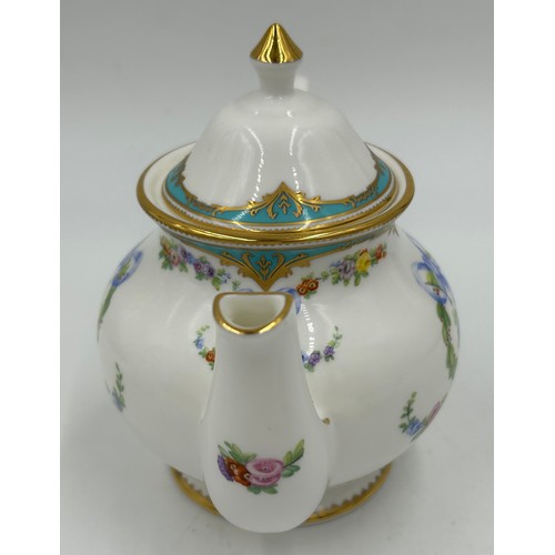 217 - The Royal Collection Trust Fine Bone China part service,  the design taken from a Minton dessert sta... 