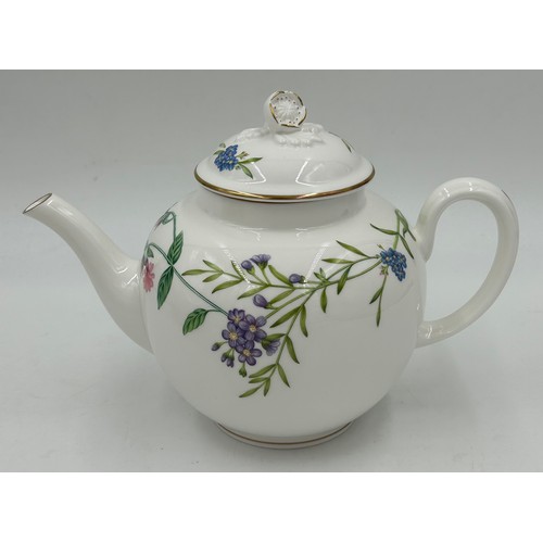 218 - A Royal Worcester tea service in the Arcadia design to include:  6 x cups, 6 x saucers, 6 x dessert ... 