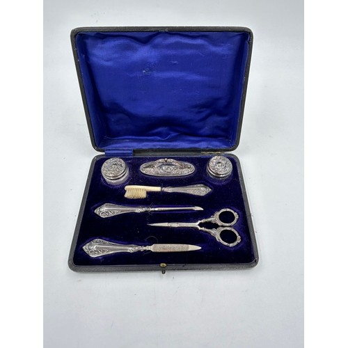 767 - Hallmarked silver to include a boxed manicure set Birmingham 1907 maker William Vale & Sons, a boxed... 