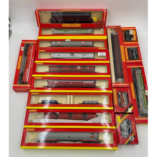 1199 - Hornby Railway to include: R4100A BR Autocoach 'W188W', R6391 100 Ton Tank Wagon VTG 88126 (Weathere... 