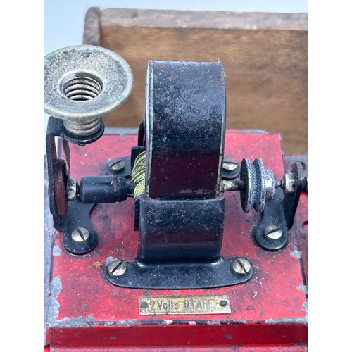 1294 - A Bowmans Stationary Live Steam Engine Model mounted on a metal plate 28cm x 23cm with original wood... 