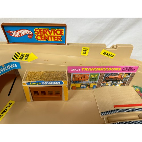 1192 - A quantity of various toys to include: Matchbox Railway Set G-2, Matchbox Streak Loop, Hot Wheels  M... 