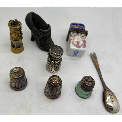 1295 - A miscellaneous lot to include silver scent bottle 3cm h, Birmingham 1891, maker CC May & Sons. Porc... 