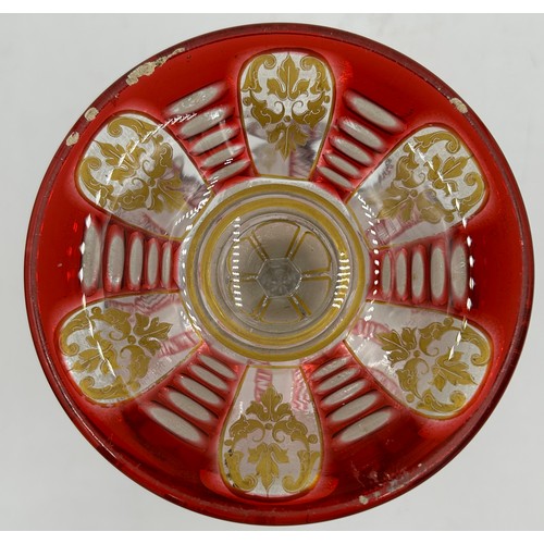 209 - A mixture of ceramics comprising: a Royal Crown Derby fluted dish in Old Imari pattern 14cm d, a Coa... 