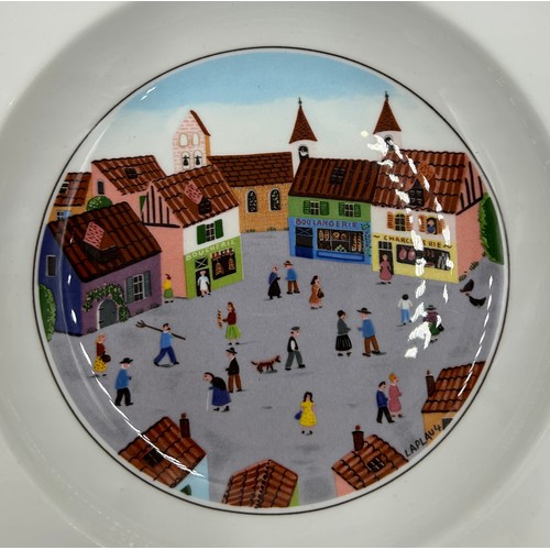 202 - Villeroy & Boch extensive ceramic collection in the 'Naif' design to include a large serving plate 3... 