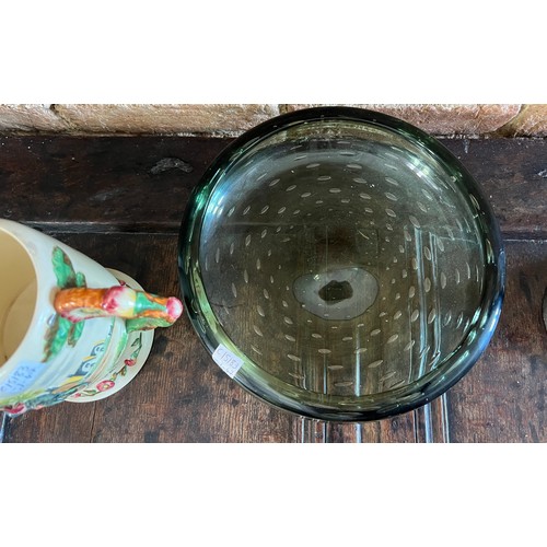 424 - A 1960’s Whitefriars bubble fruit bowl 25cm d together with a Crown Devon musical jug ‘Daisy Bell’.