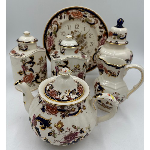 201 - A large collection of Mason Mandalay pattern ware comprising: teapot 17cm h, 2 x square lidded pots,... 