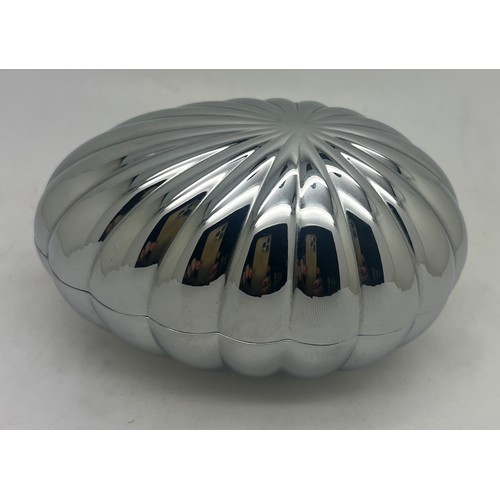 1299 - Georg Jensen shell shaped bonbonnière 12cm x 8cm.