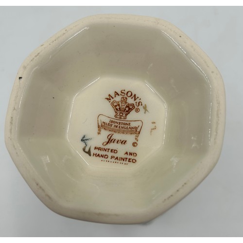 187 - Various ceramics to include: Royal Worcester Evesham- 4 x cups and saucers, 4 cereal bowls and flan ... 