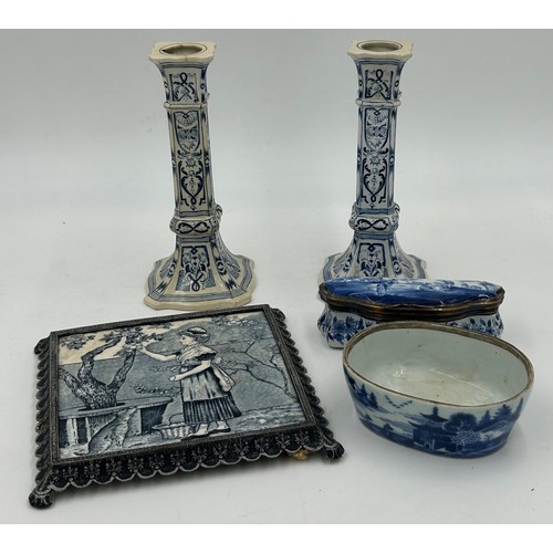 181 - Various blue and white ceramics- a Josiah Wedgwood & Sons  Eturia 'September' framed tile 15 x 15cm,... 