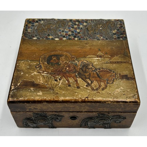 952 - A collection of boxes to include a round Tortoiseshell  trinket box, a Money Box with London scene, ... 