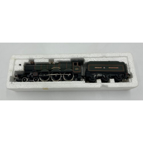 1215 - Various locomotives to include Mainline 6100, Airfix Caerphilly Castle, Mainline Royal Scot, Hornby ... 