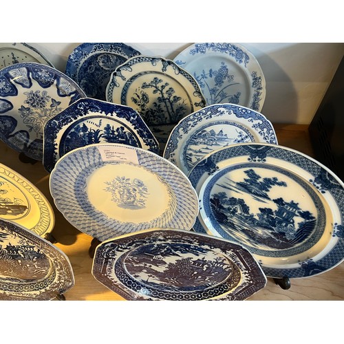 170 - Fourteen various 19thC blue and white plates.