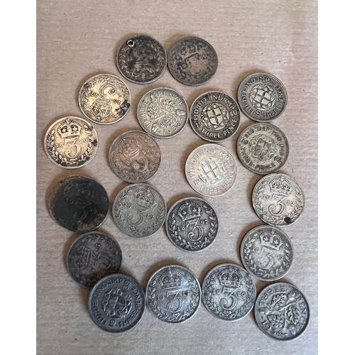 732 - Coins and banknotes to include 1797 Cartwheel penny, various crowns x 23, German banknotes, English ... 