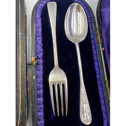 801 - Two boxed silver spoon and fork sets London 1899 and Sheffield 1902/5. Total weight 93gm