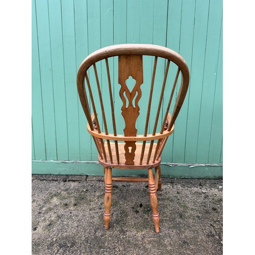 58 - Two 19thC armchairs to include a Windsor and a Spindleback. Both approx. 111cm h. Windsor 58cm w and... 