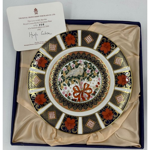 403 - Six Royal Crown Derby Limited Edition Christmas plates 21.5cm d comprising: 1991 the first plate In ... 