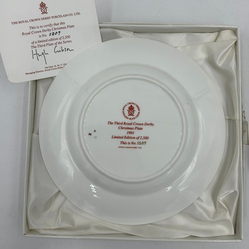 403 - Six Royal Crown Derby Limited Edition Christmas plates 21.5cm d comprising: 1991 the first plate In ... 