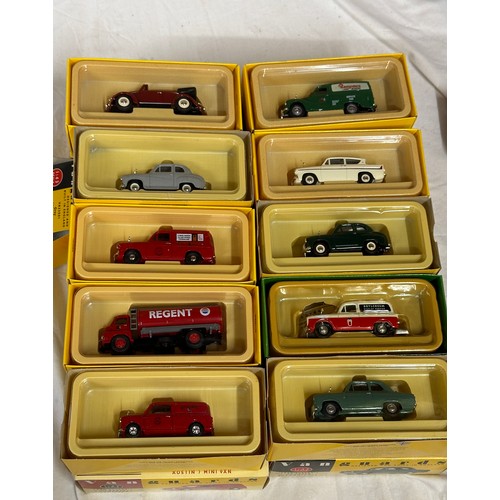 1207 - Twenty boxed Lledo Vanguards to include 10 x Days Gone Vanguards and a 1:64 scale VA7000 Regent. (20... 