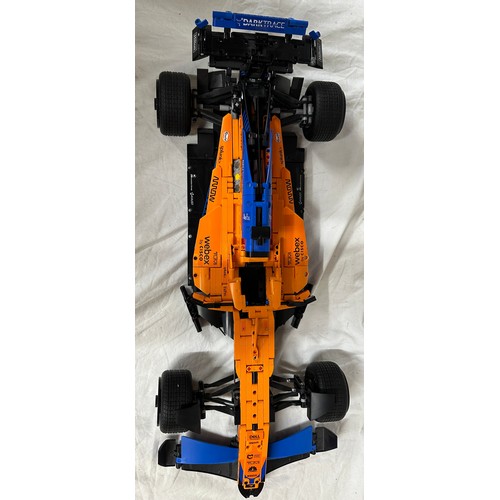 1045 - A Lego Technic Built Kit 42141 McLaren F1 Team 2022. As seen, unchecked and pieces not counted.